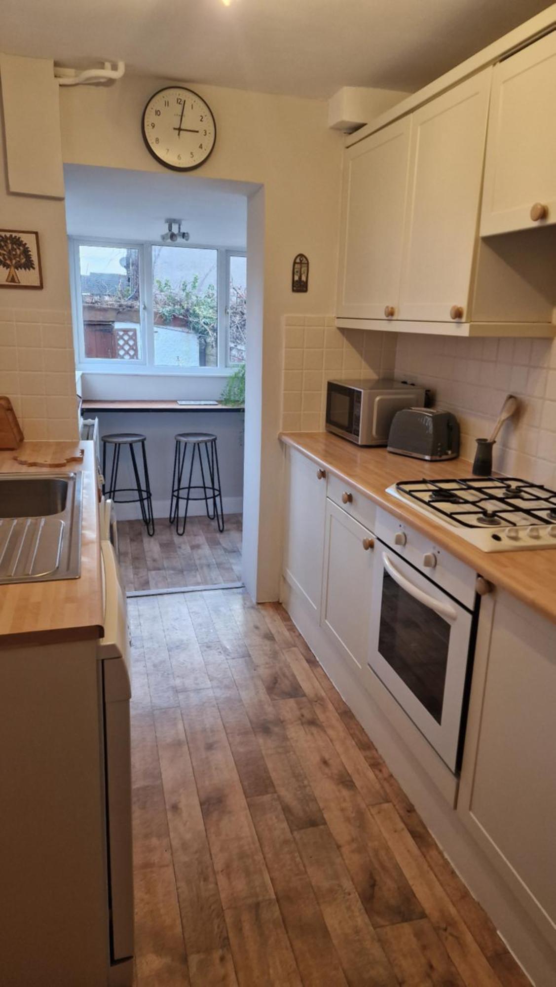 - 2 Bed Terrace House Apartment Stamford