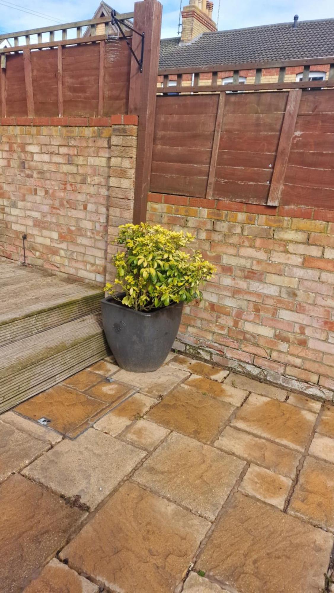 - 2 Bed Terrace House Apartment